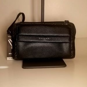 *NWT* Tahari Wristlet/Crossbody